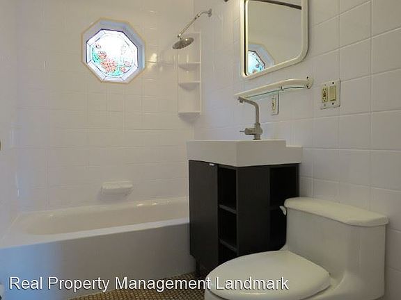 3rd image of 128 Blueberry Ln