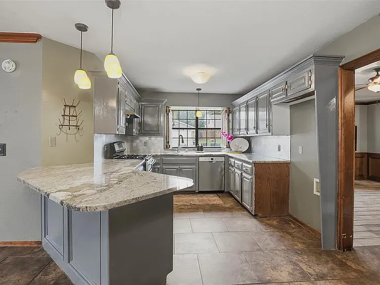 14125 Osage Dr — Photo 3