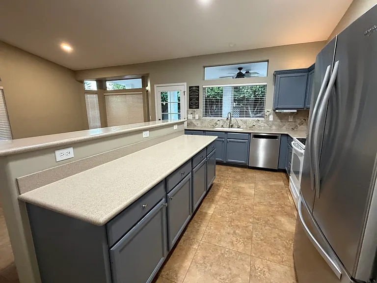 1850 W Desert Ln — Photo 11