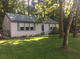 30 Riverside Dr, Fremont, NH 03044