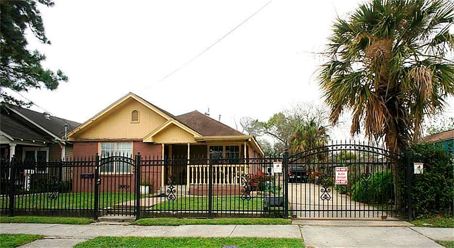 1st image of 2714 White Oak Dr