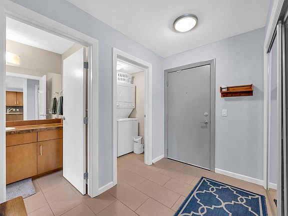 3rd image of 210 SW 15th Ave SE #2603
