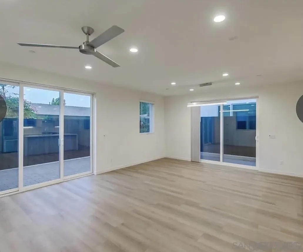 3 bed, 2.5 bath, 1892 sqft, $3,999 — Photo 4