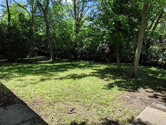 3rd image of 3761 Brumbaugh Blvd