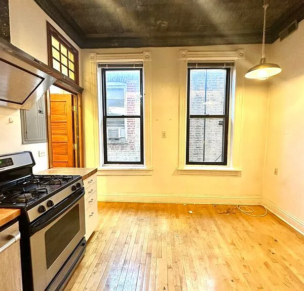 1656 S Throop St #2F — Photo 4