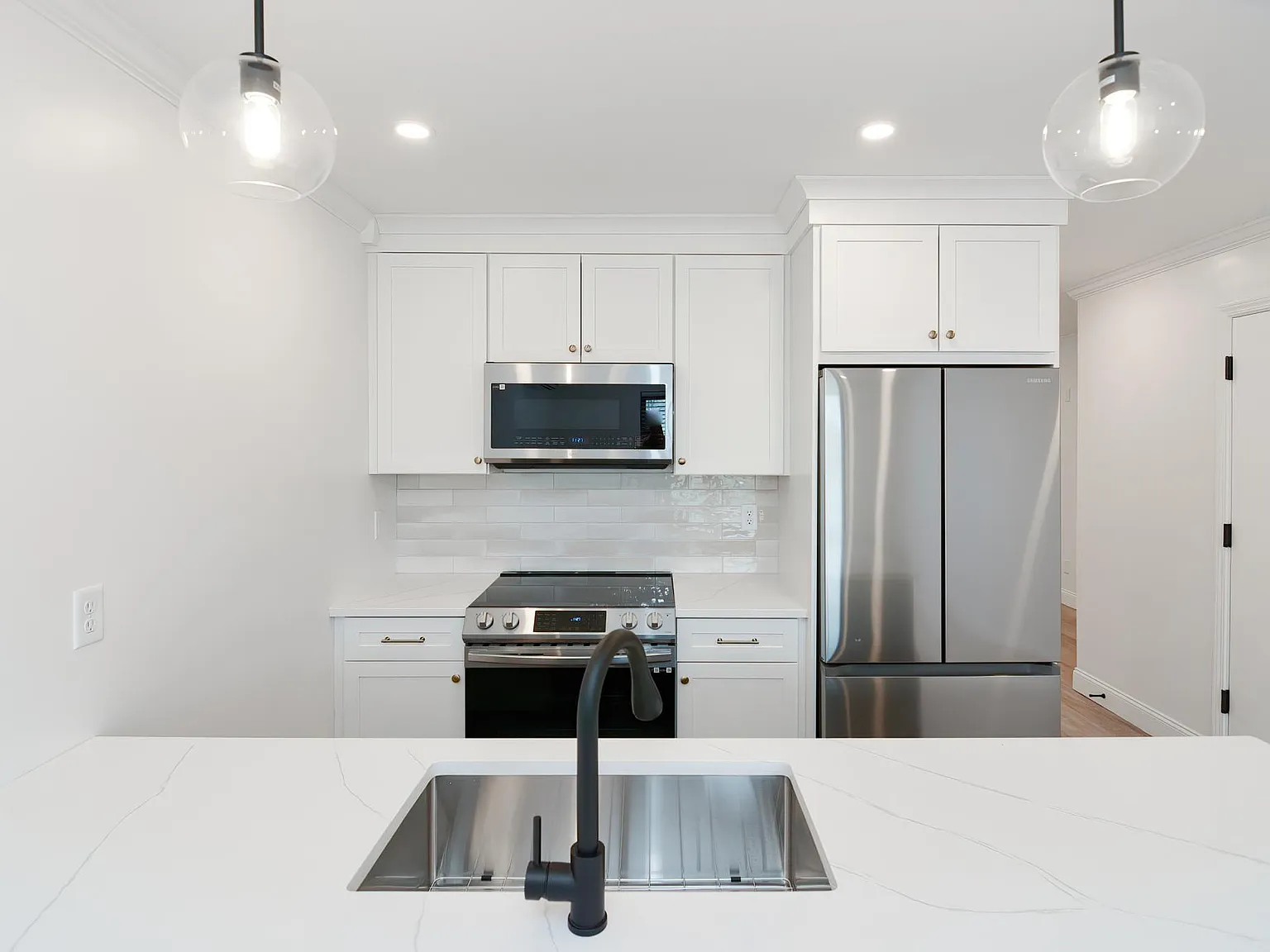 27 Chestnut St — Photo 4