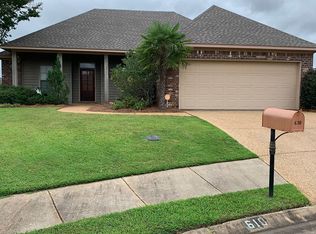 610 Oakleigh Pl, Brandon, MS 39047