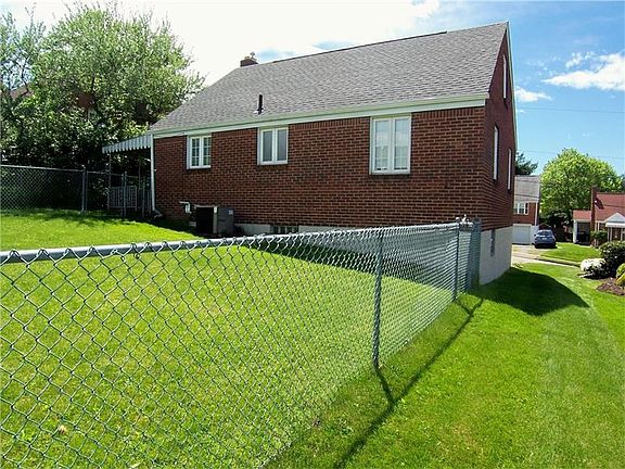 2nd image of 713 McArthur Dr