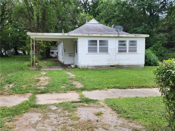121 W 22nd St, Pittsburg, KS 66762