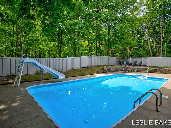 5th image of 6394 Reserve Way