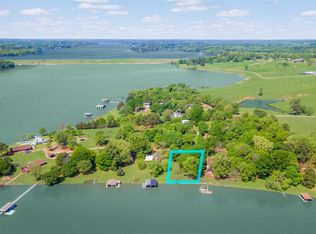 99 Rocky Point Rd, Mount Vernon, TX 75457