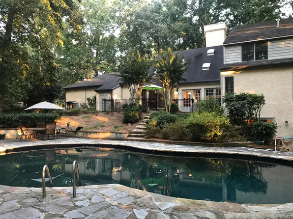 1605 Saddle Ridge Way, Sandy Springs, GA 30350