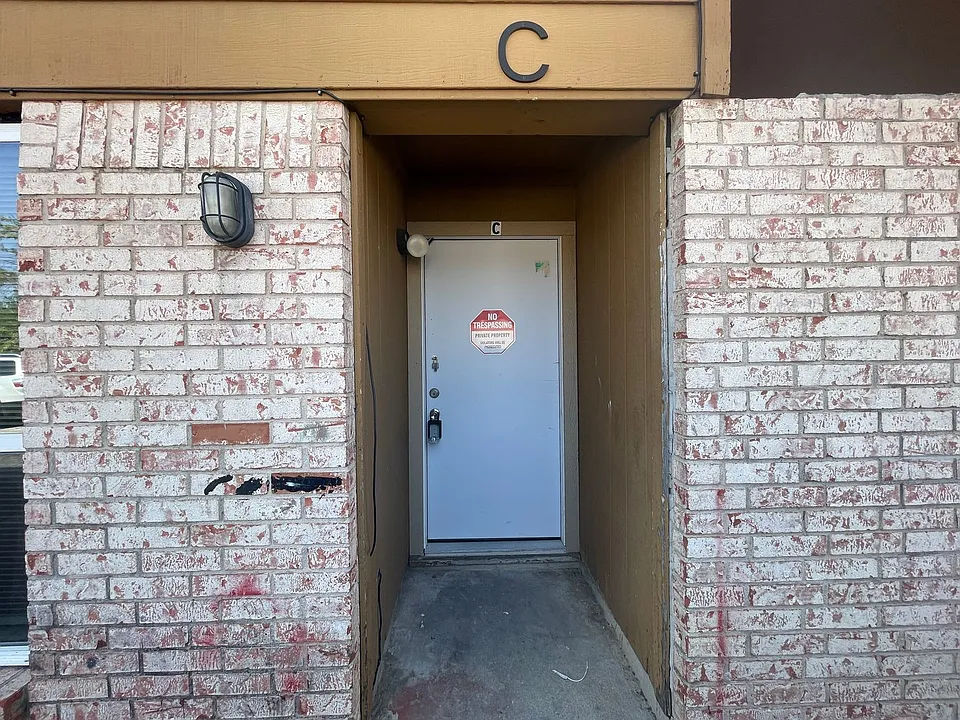 2619 Ektom Dr #C