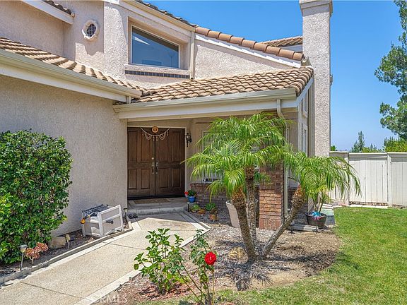 5th image of 1011 S Mountcrest Ct