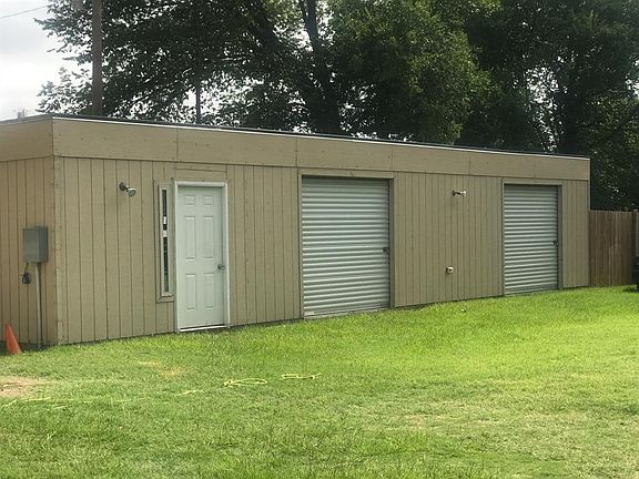 5th image of 2411 Medlin Dr