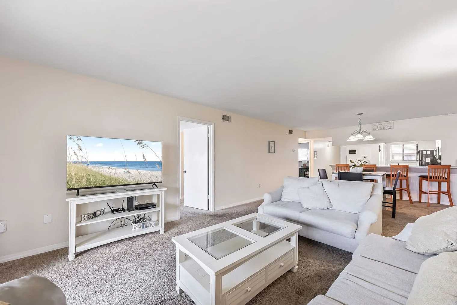 2 bed, 2.0 bath, 1237 sqft, $1,875 — Photo 4