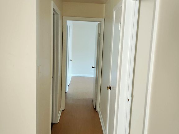 2nd image of 1640 W Sherwin Ave APT 1B