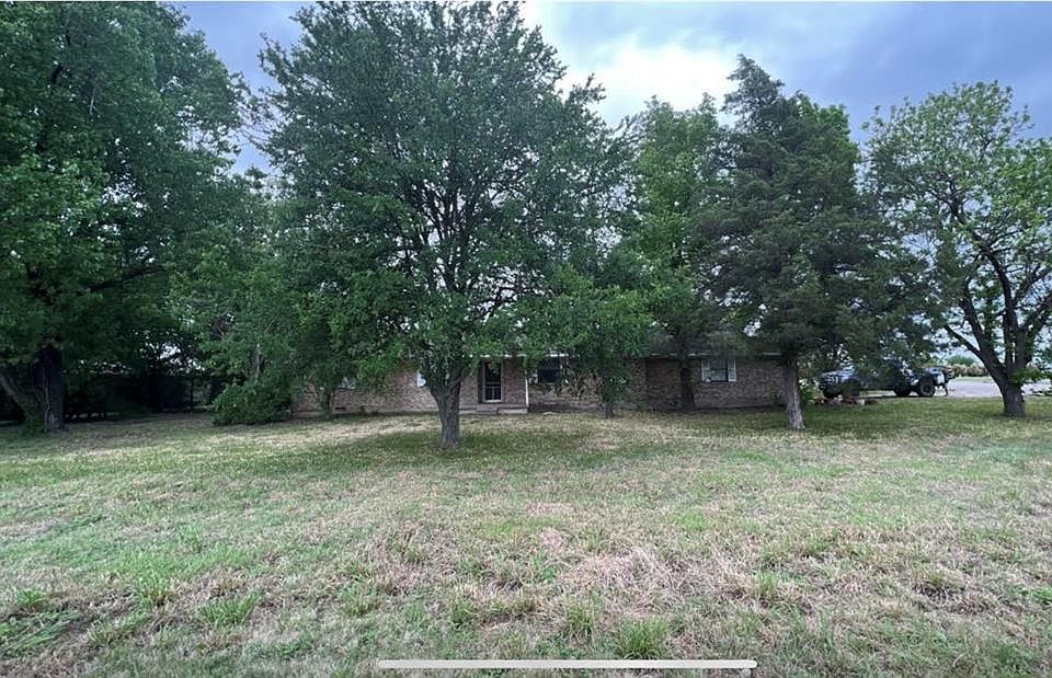 2nd image of 3450 Parker Rd