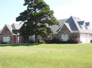 28600 Brookenhill Rd, Shady Point, OK 74956