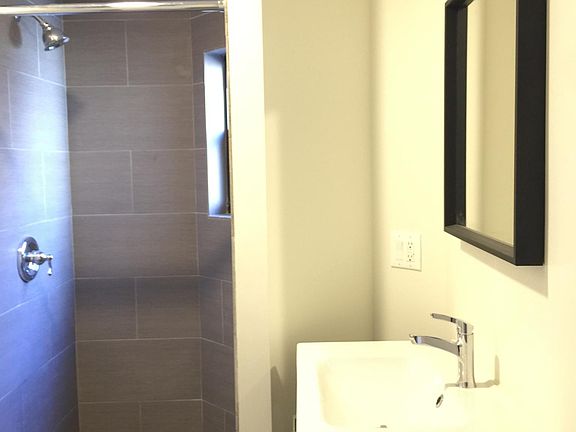 4th image of 2154 N Cleveland Ave APT 3W