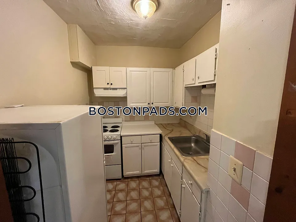4 Price Rd #16