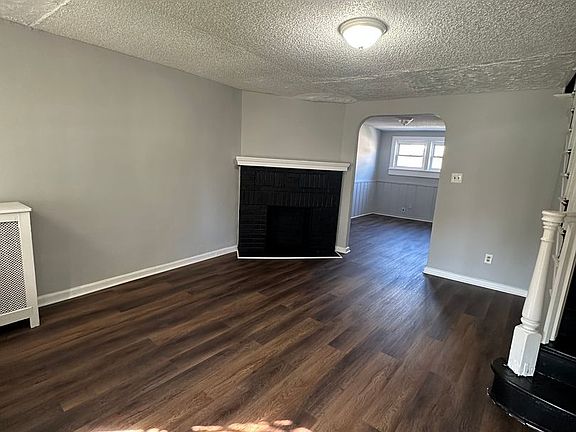 2nd image of 36 Summit St