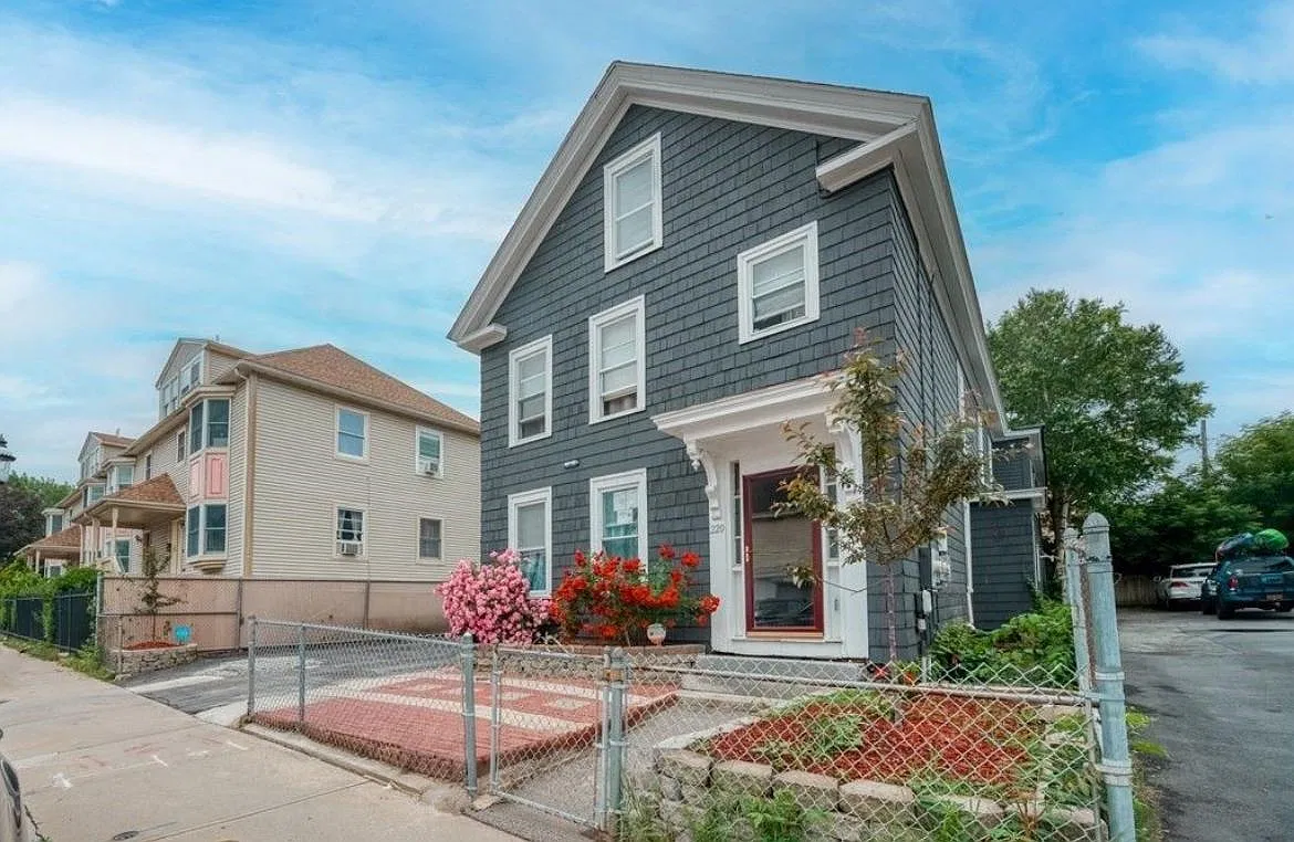 3 bed, 1100 sqft, $2,800 — Photo 1