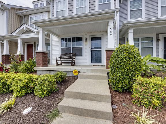 5th image of 609 Bradburn Village Cir