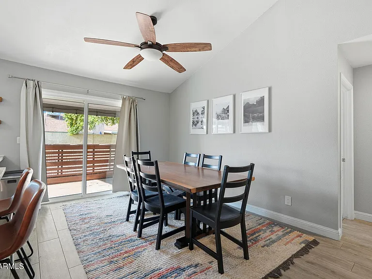 1735 E Stephens Dr — Photo 15