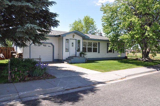 1st image of 1010 Aspen Dr