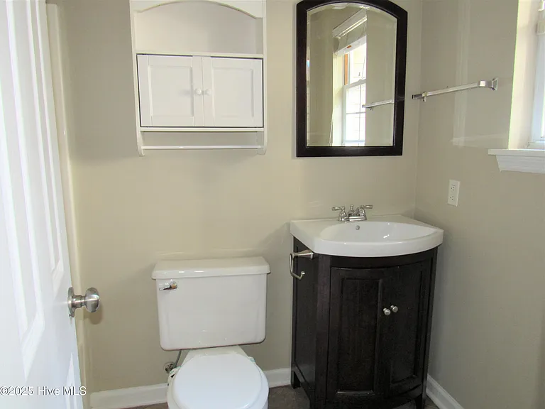 108 Glenside Ct — Photo 14