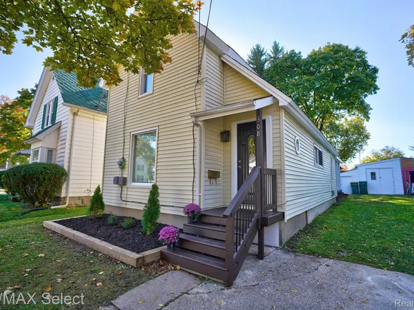 308 E Genesee St, Durand, MI 48429