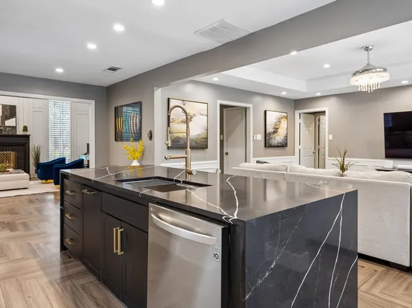 5833 Gallant Fox Ln, Plano, TX 75093