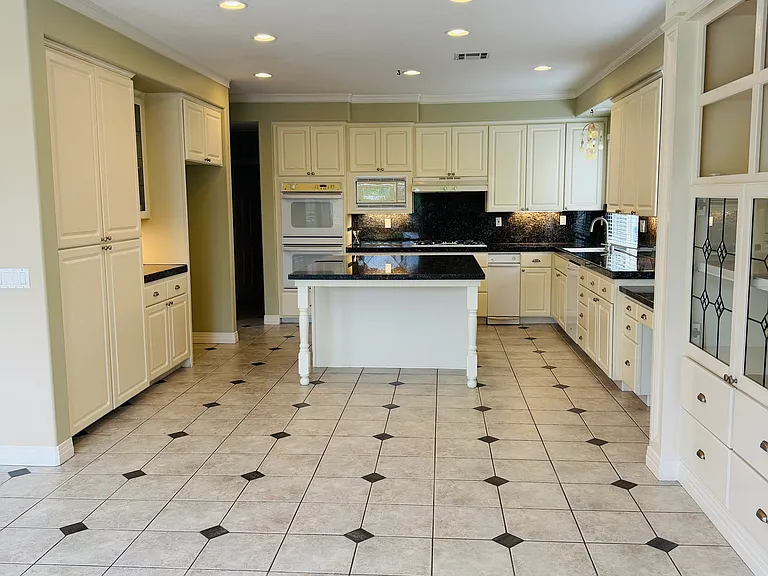 3604 Terrace Pl — Photo 7