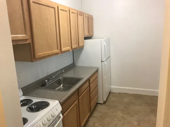 10 Lancaster Ter, Brookline, MA