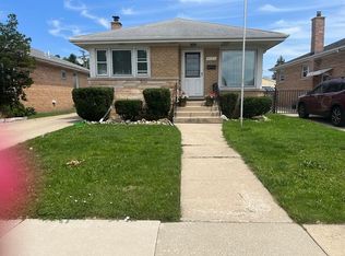 4547 Rose St, Schiller Park, IL