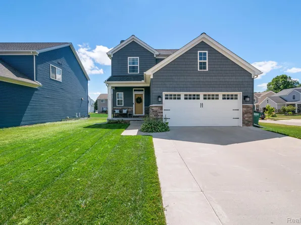 368 Beaver Run, Holly, MI 48442
