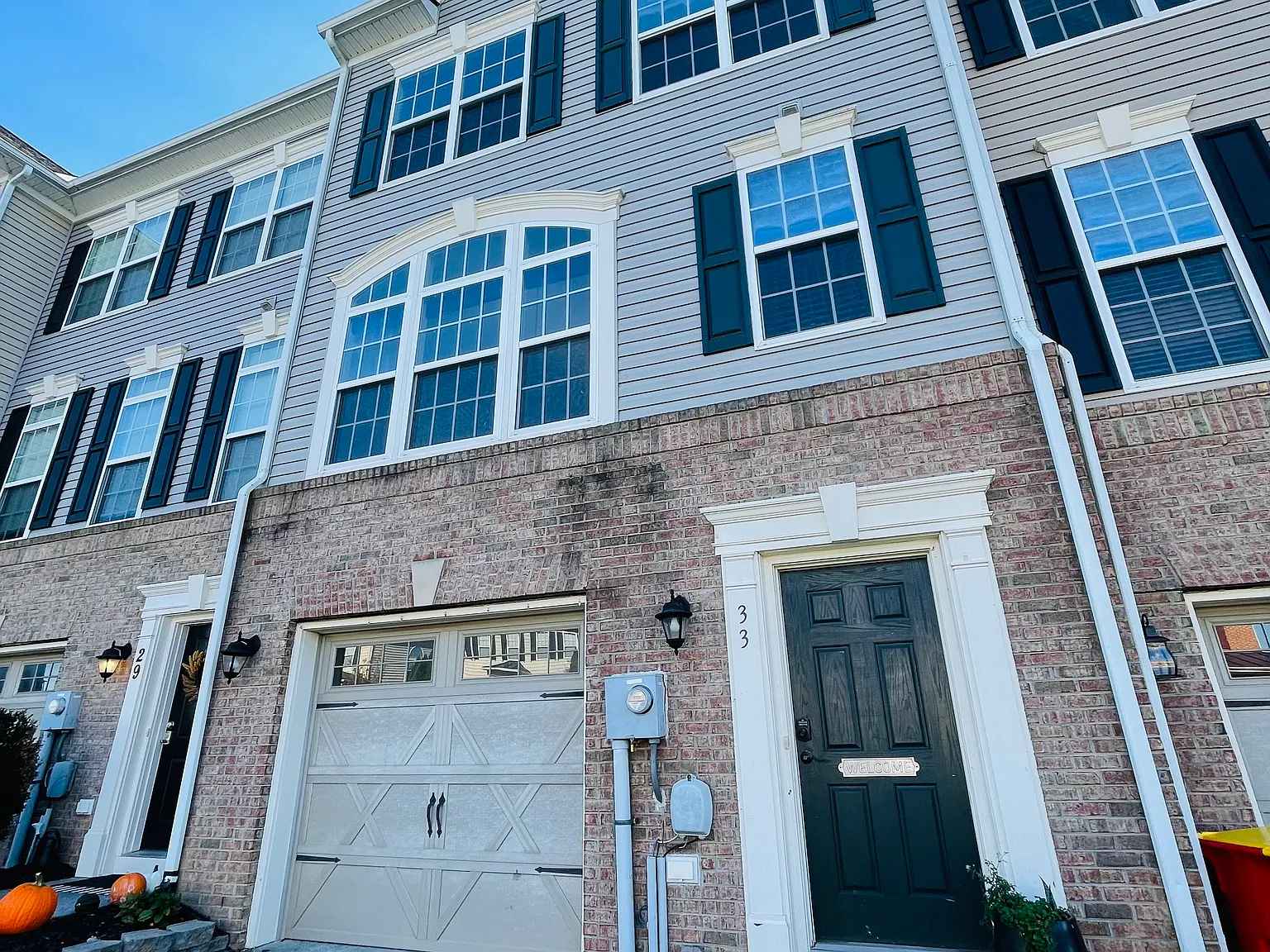 3 bed, 1840 sqft, $2,100 — Photo 2