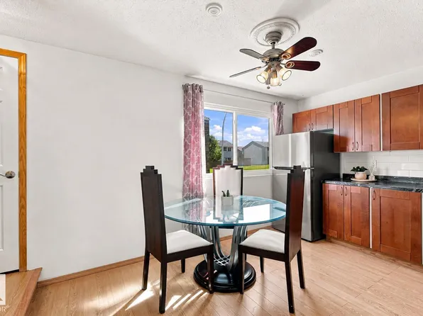 790 Abbottsfield Rd NW, Edmonton, AB T5W 4R4