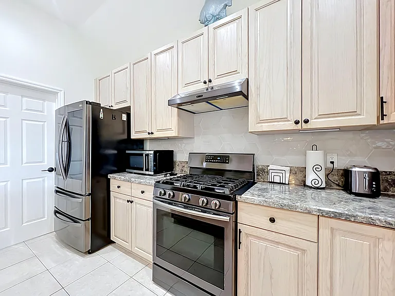 1343 Shoreline Cir — Photo 19