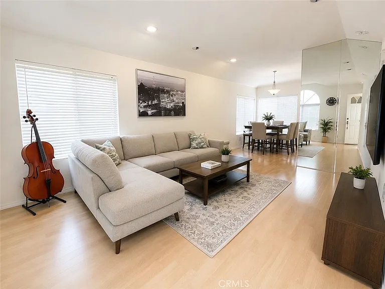123 Sandpiper Ln — Photo 3