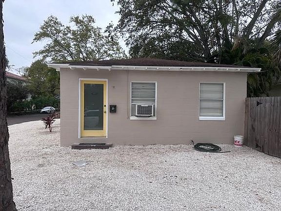 3rd image of 3223 W Barcelona St Unit B