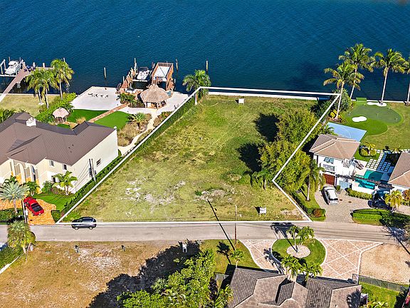 2nd image of 14100 Paradise Point Road