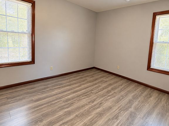 5th image of 3057 Southern Ave #1