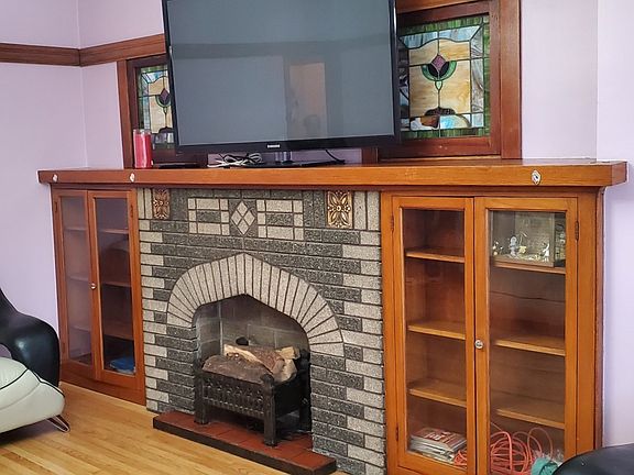 4th image of 4847 W Nelson St