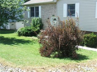 1340 3rd St, Westmoreland City, PA 15692