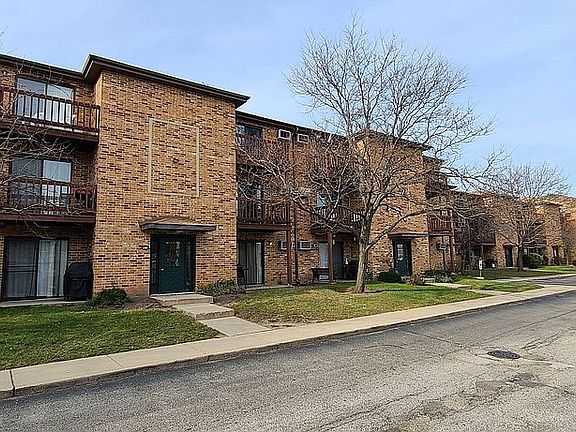 5th image of 1304 N Geneva Dr APT 1A