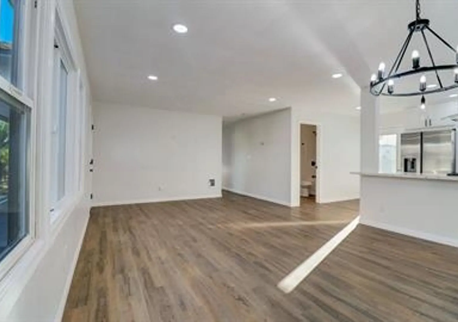 902 9th Street — Photo 2