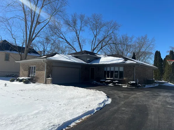 1920 Strenger Ln, Riverwoods, IL 60015