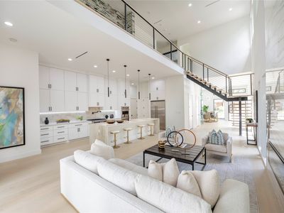 4218 Bonham St, Dallas, TX, 75229
